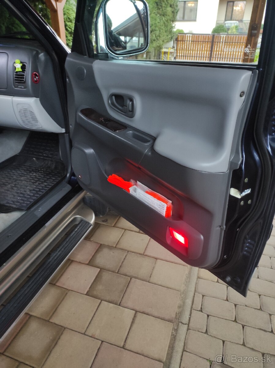 Mitsubishi Pajero Sport 2,5 85kw, r.v.2002 - 9