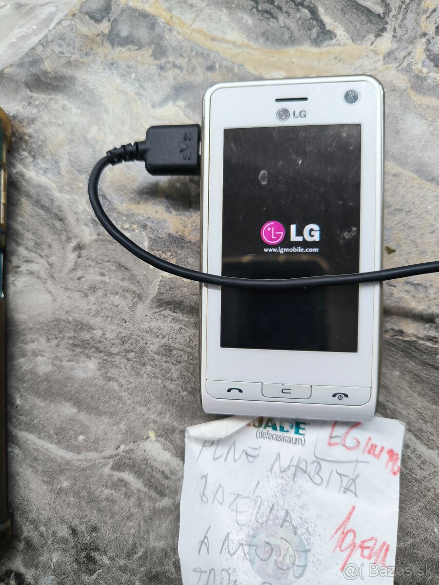Predám rôzne mobily aj s príslušenstvom LG, Samsung, 8-10e - 9