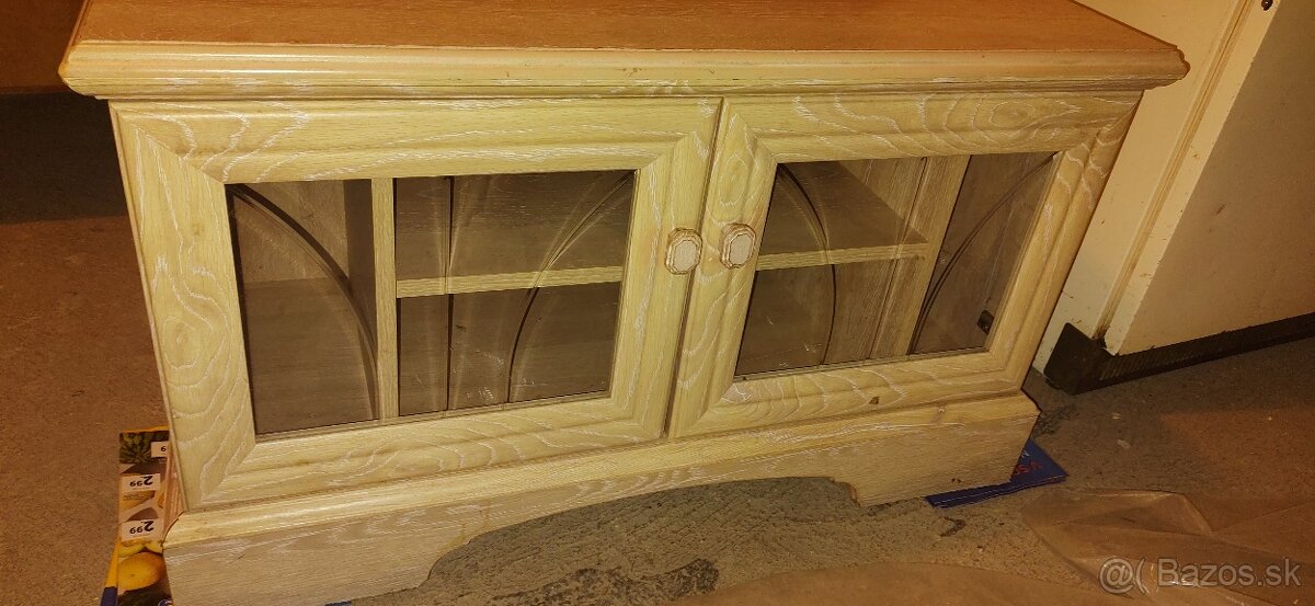 Skrinka/stolik pod TV - 9