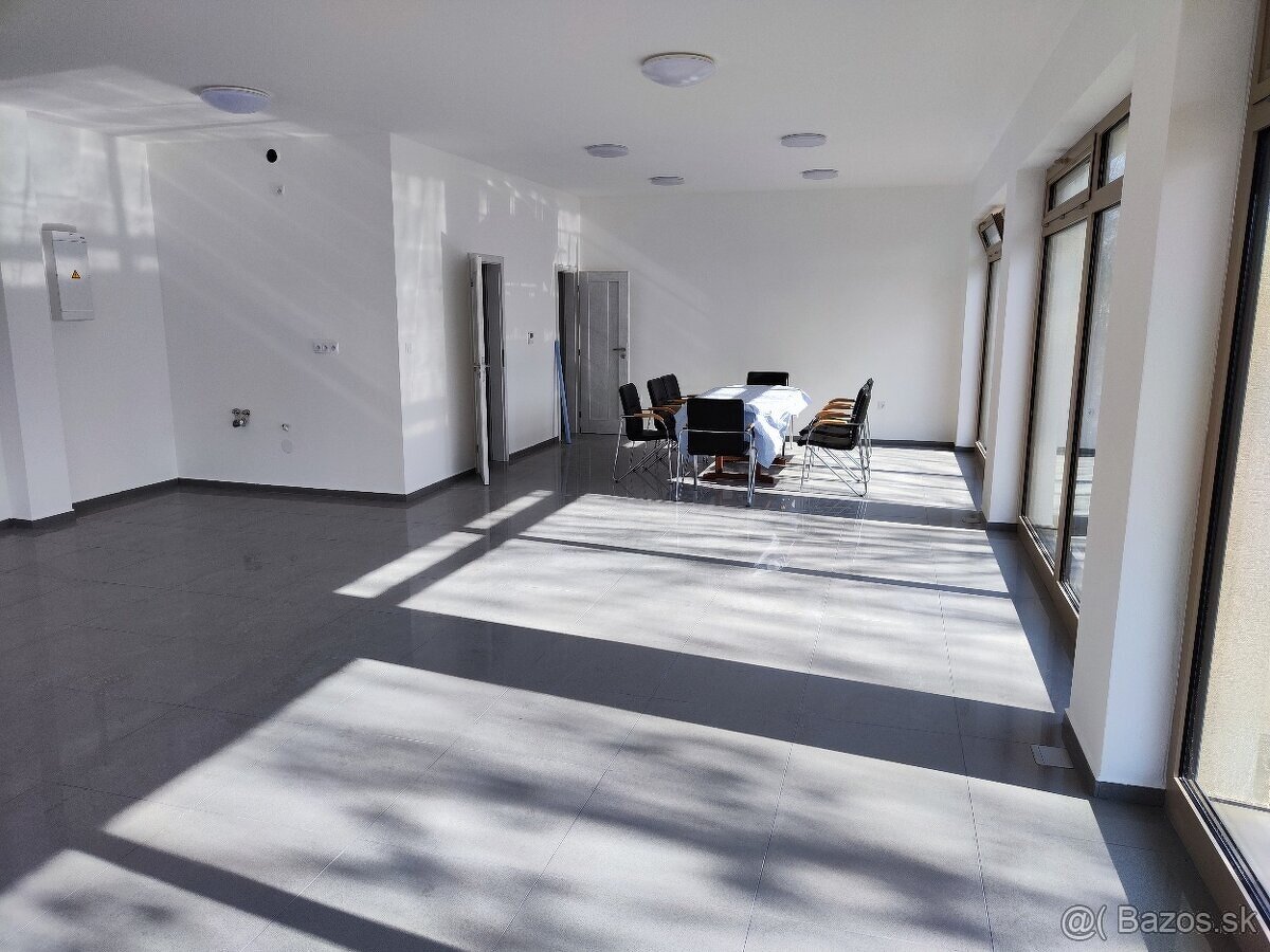 Prémiový presklený obchodný priestor - Kaskády - 9