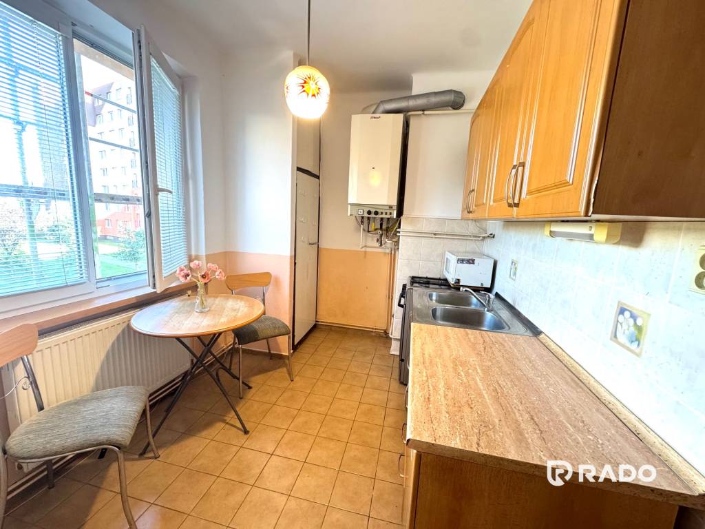 RADO | Na predaj TEHLOVÝ 2-izbový byt V CENTRE, Senec - 9