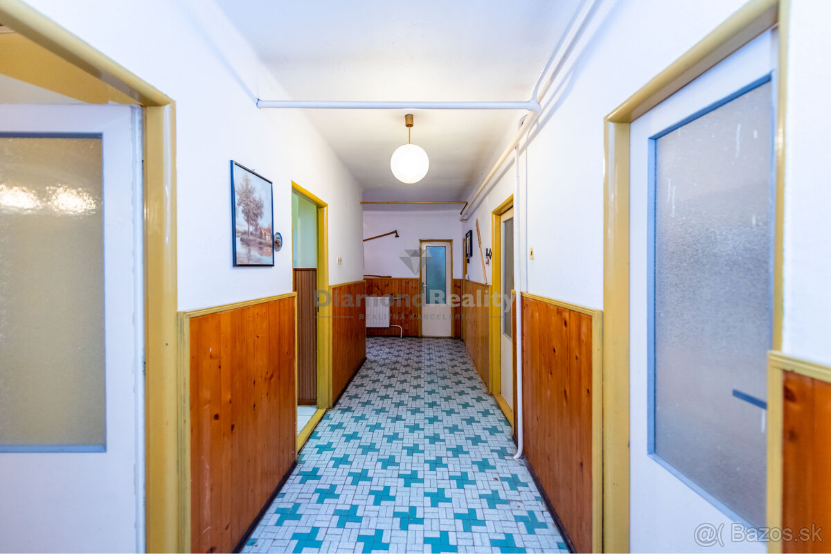 NA PREDAJ DVOJGENERAČNÝ RODINNÝ DOM V OBCI KOŠICKÉ OĽŠANY - 9