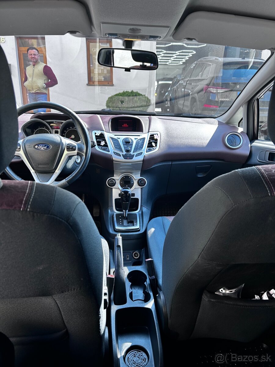 Ford Fiesta 1.4 benzín automat - 9