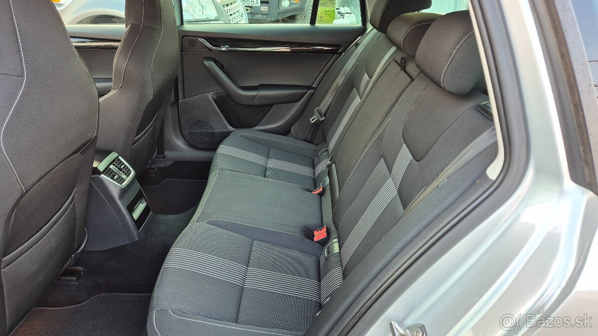 Škoda Octavia Combi 2.0 TDI Style DSG EU6 - 9