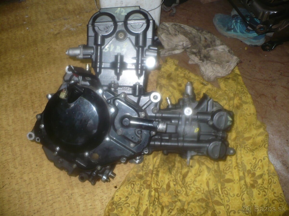 Suzuki SV 650 r.98- 02-díly ze tří kusů - 9