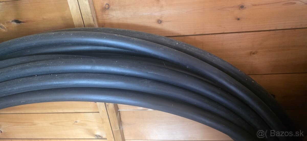 Hadica PE40 32x3 PN6 - 9