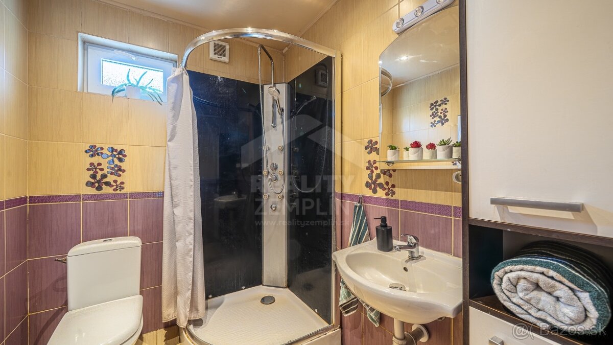 Chyžka v tichej uličke Zálužíc - 9