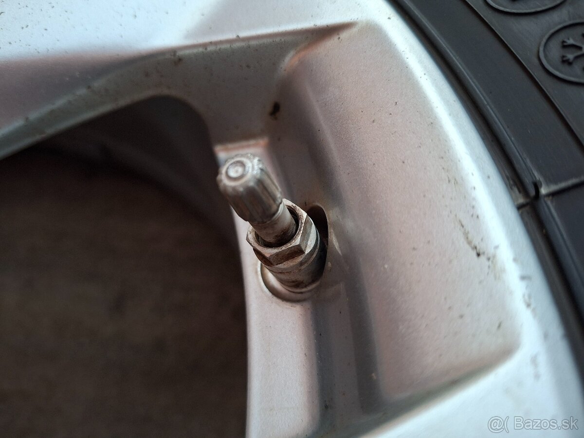 Orig. hliníkové disky Nissan/Dacia-- R17, 5x114,3 - 9