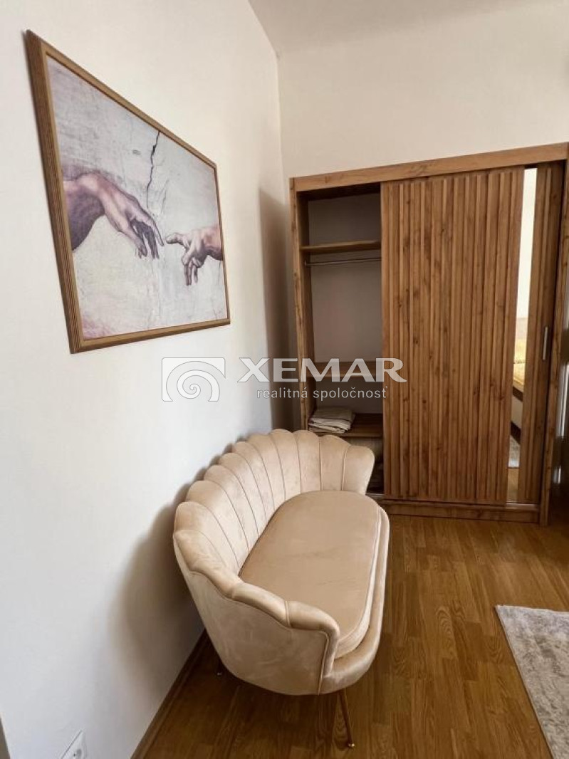 PRENÁJOM 3 izbový apartmánový byt na námestí Banská Bystrica - 9