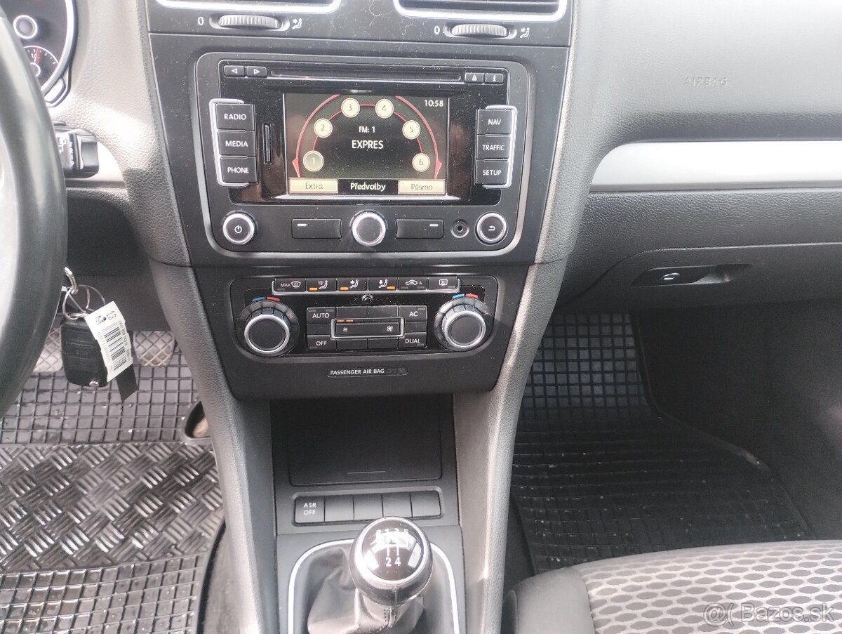 Volkswagen Golf 1.6 TDI 90k Trendline - 9