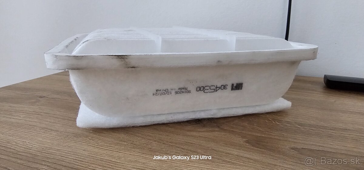 VZDUCHOVÝ FILTER UFI 3045300 - 9