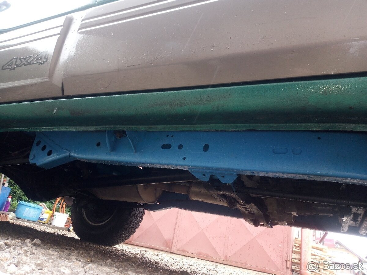 Terrano 2.7 92kw diesel 4x4 - 9