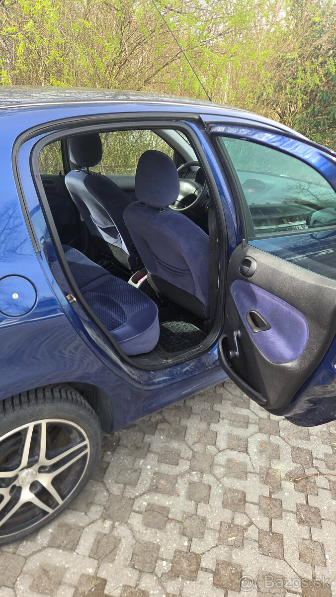Peugeot 206, 2004 - 9