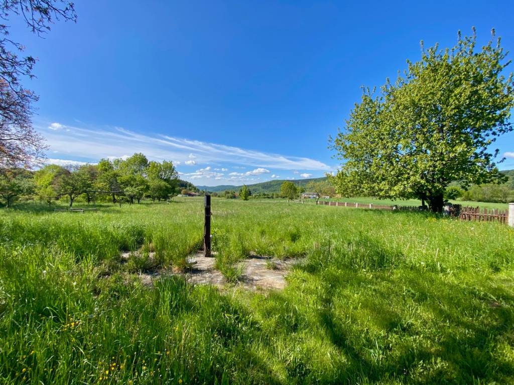 Výrazne znížená cena Na predaj dva domy s krásnym výhľadom - 9