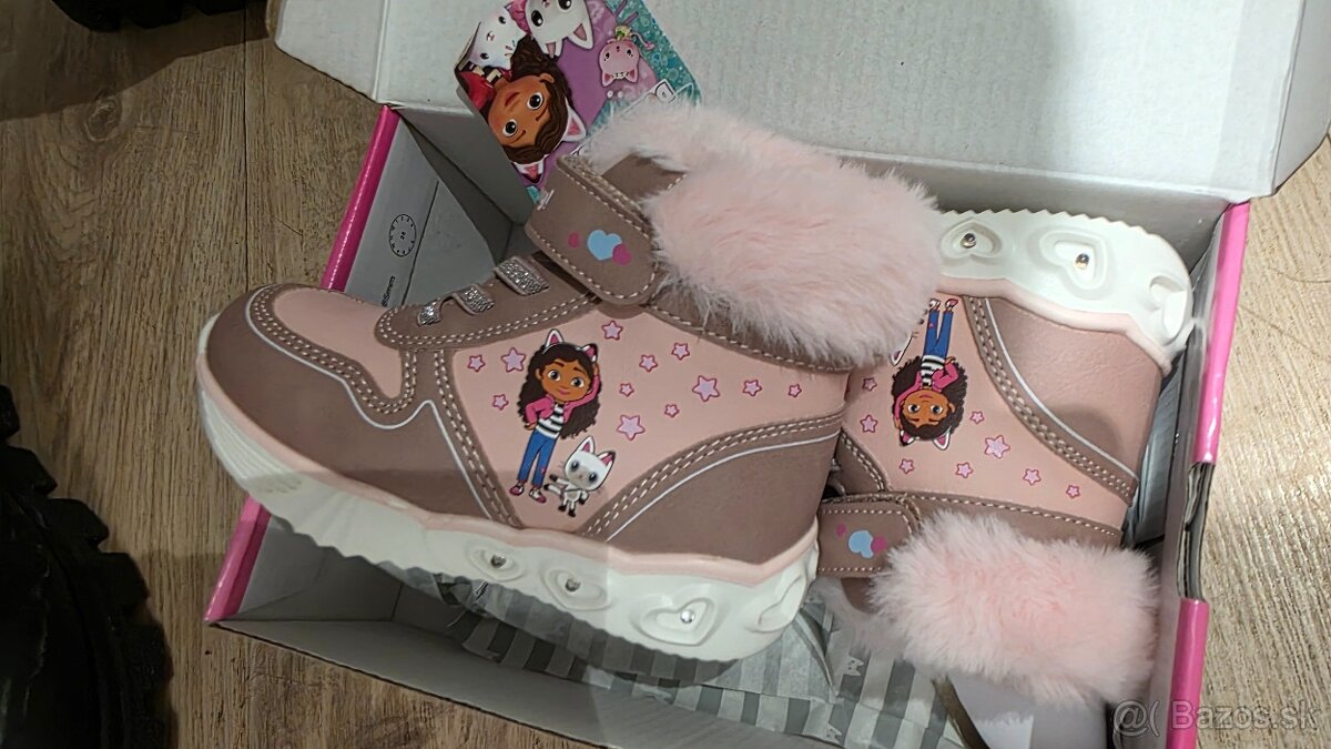 Nenosene nove topanočky pre dievcatko - 9