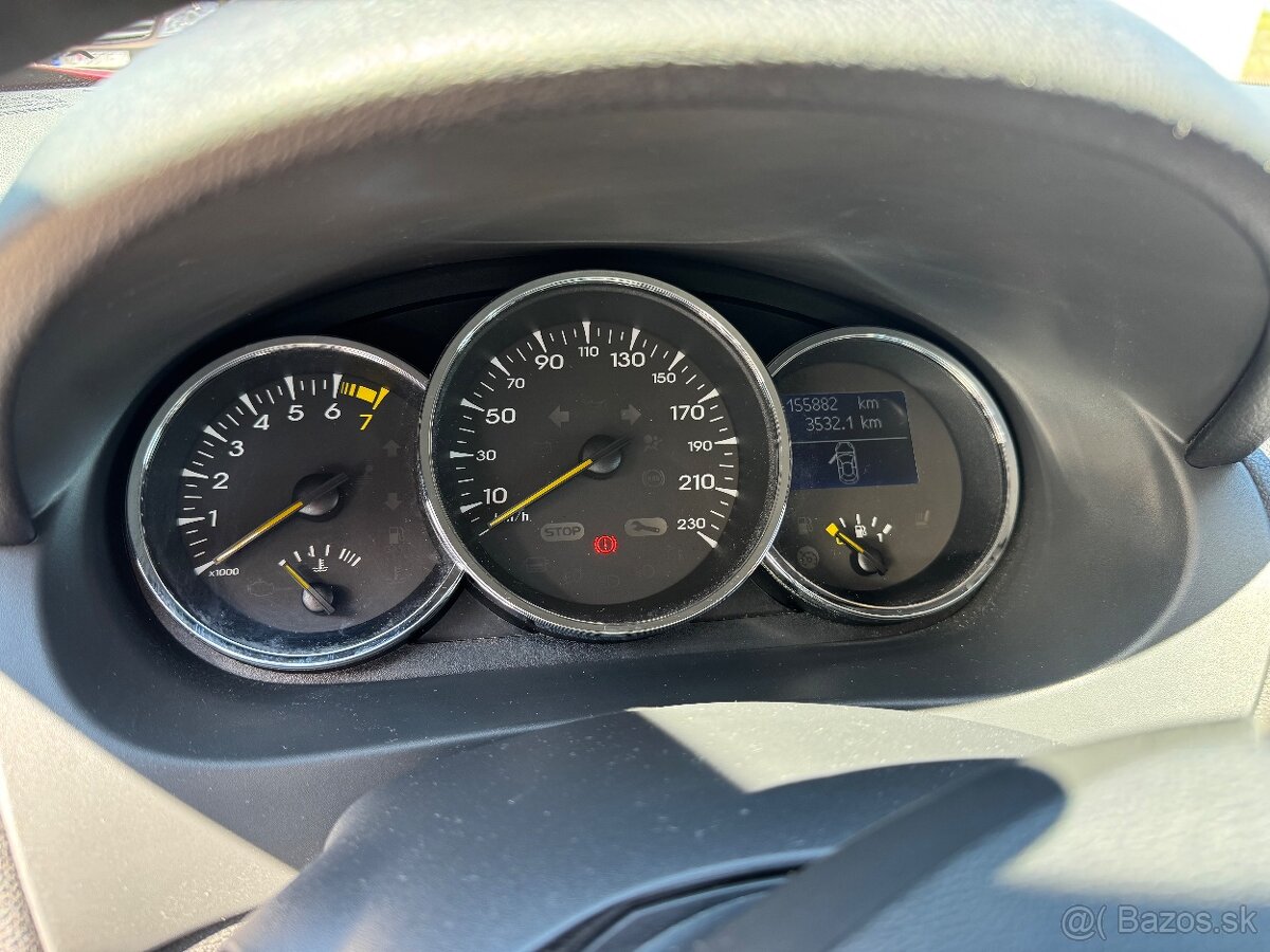 Renault fluence 1.6i - 9