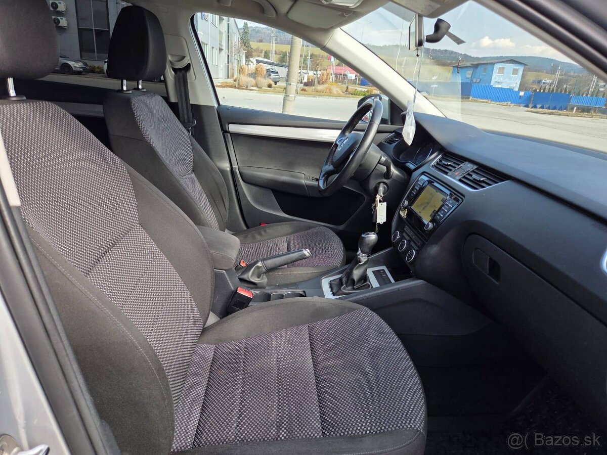 Škoda Octavia Combi 1.6TDI 81kW, NAVI - 9