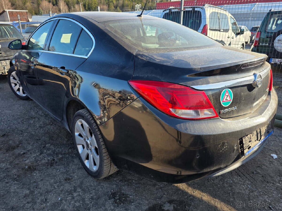 Opel Insignia A sedan predná kapota - 9