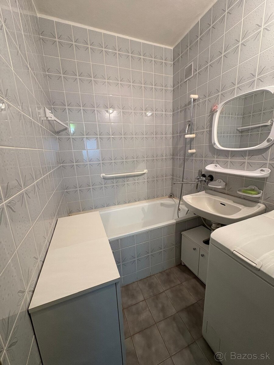 EXKLUZÍVNE Predaj 3-izbový byt v tichej lokalite, Chynorany. - 9