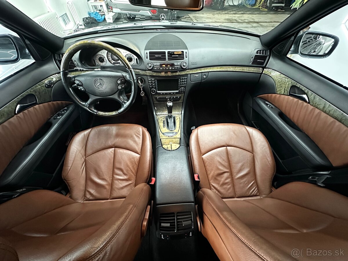 Mercedes Benz E350 V6 4matic - 9