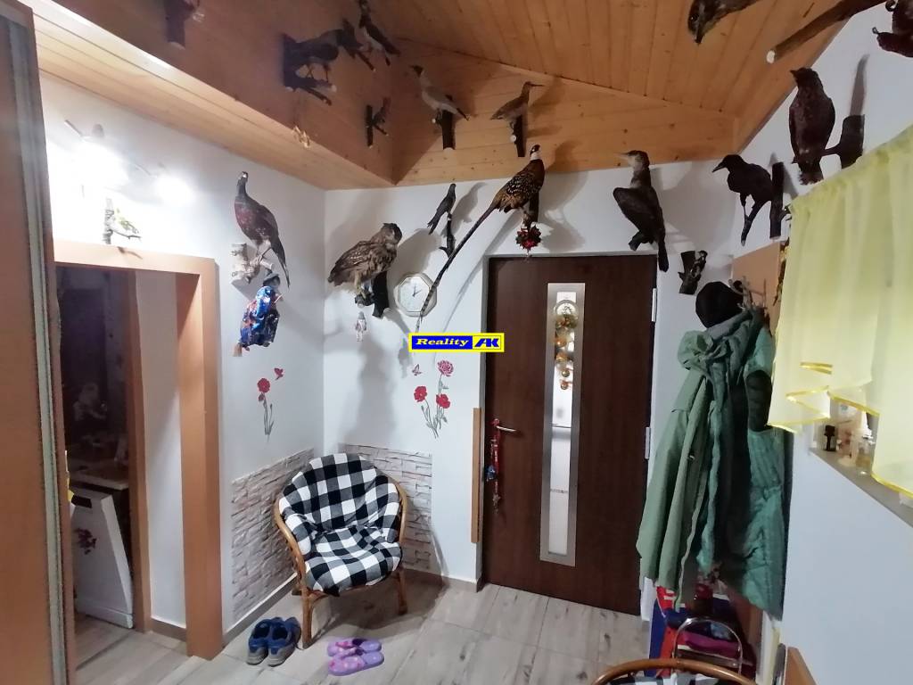 Rodinný dom na predaj, kompletná rekonštrukcia, okres Žilina - 9