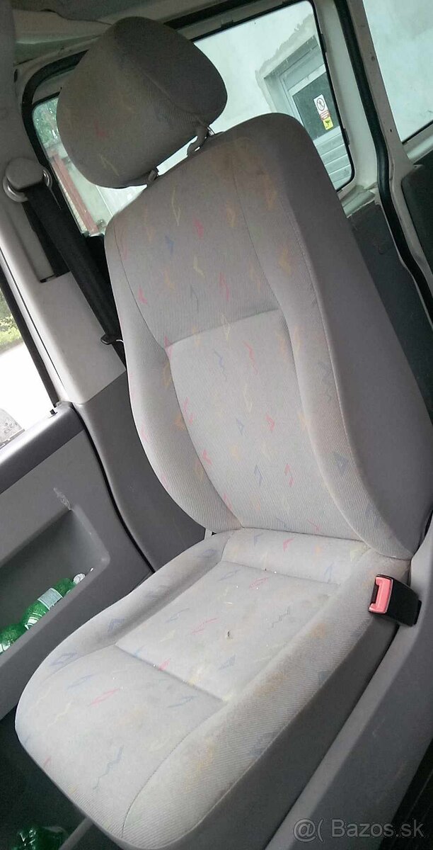 VW T5 2,0i 85kw kód motora: AXA - 9