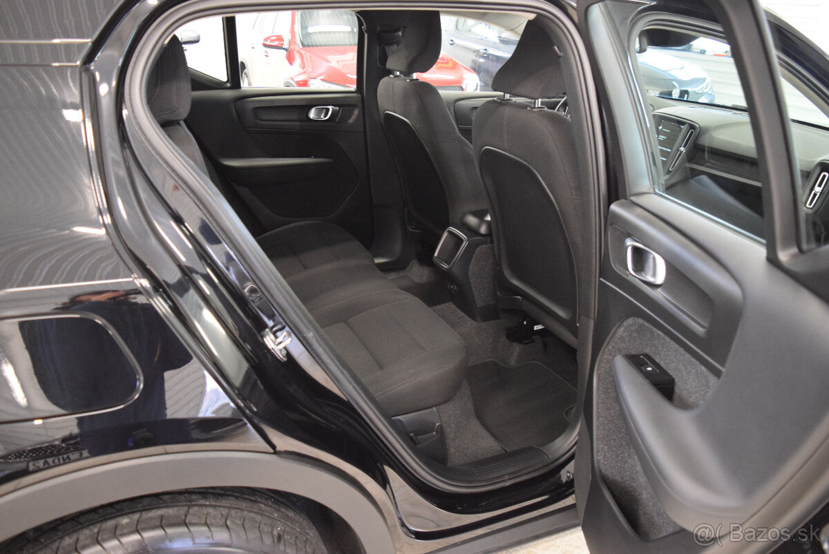 Volvo XC40 T2 MOMENTUM AUTOMAT-DPH 2022 - 9