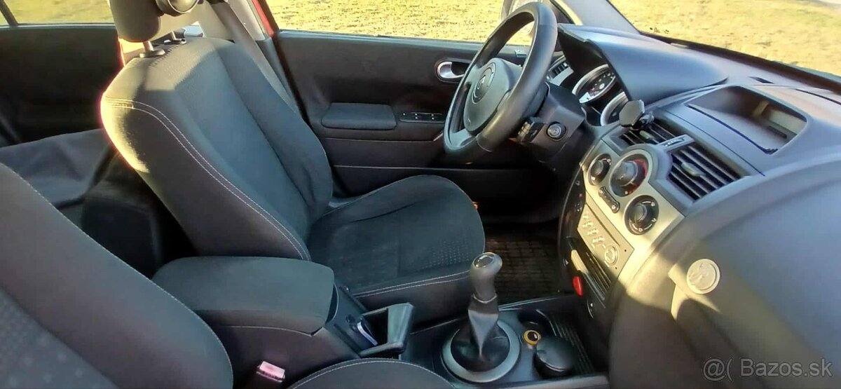 Renault Megane combi grandtour - 9