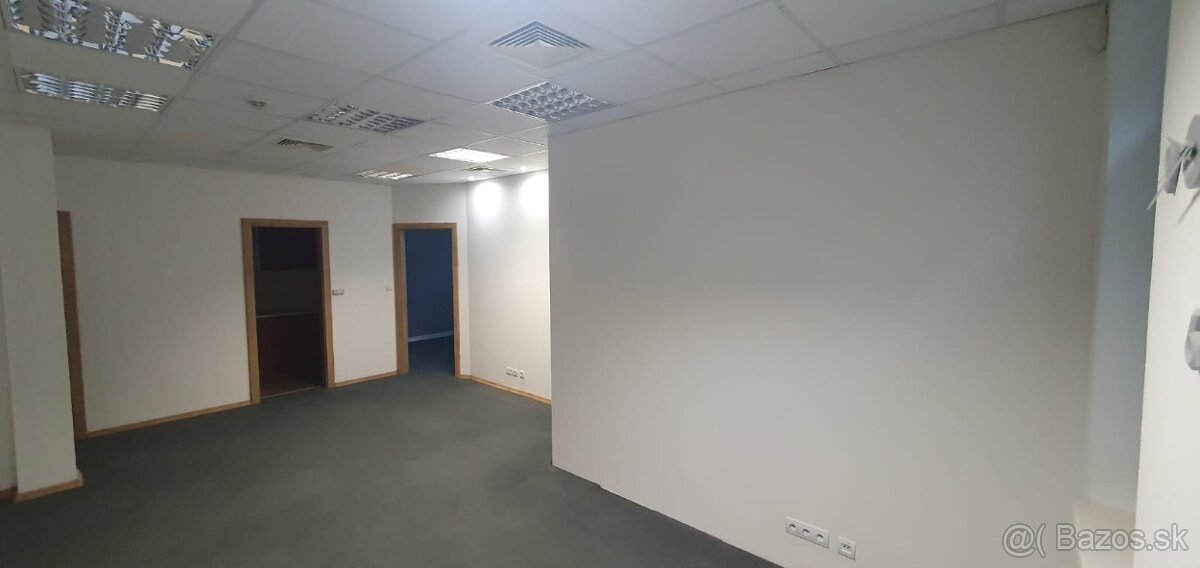 Prenajmeme atraktívny priestor v centre Košíc - 9