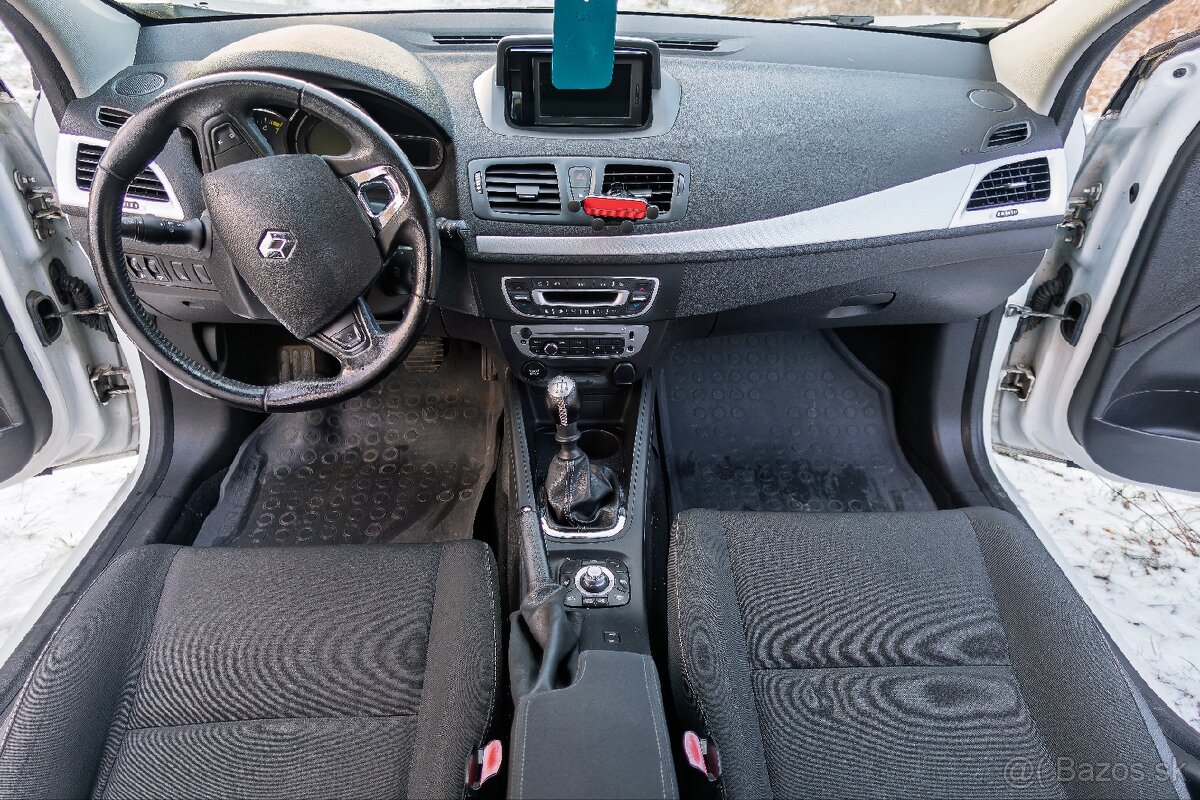 RENAULT MEGANE 3 GRANDTOUR - 9