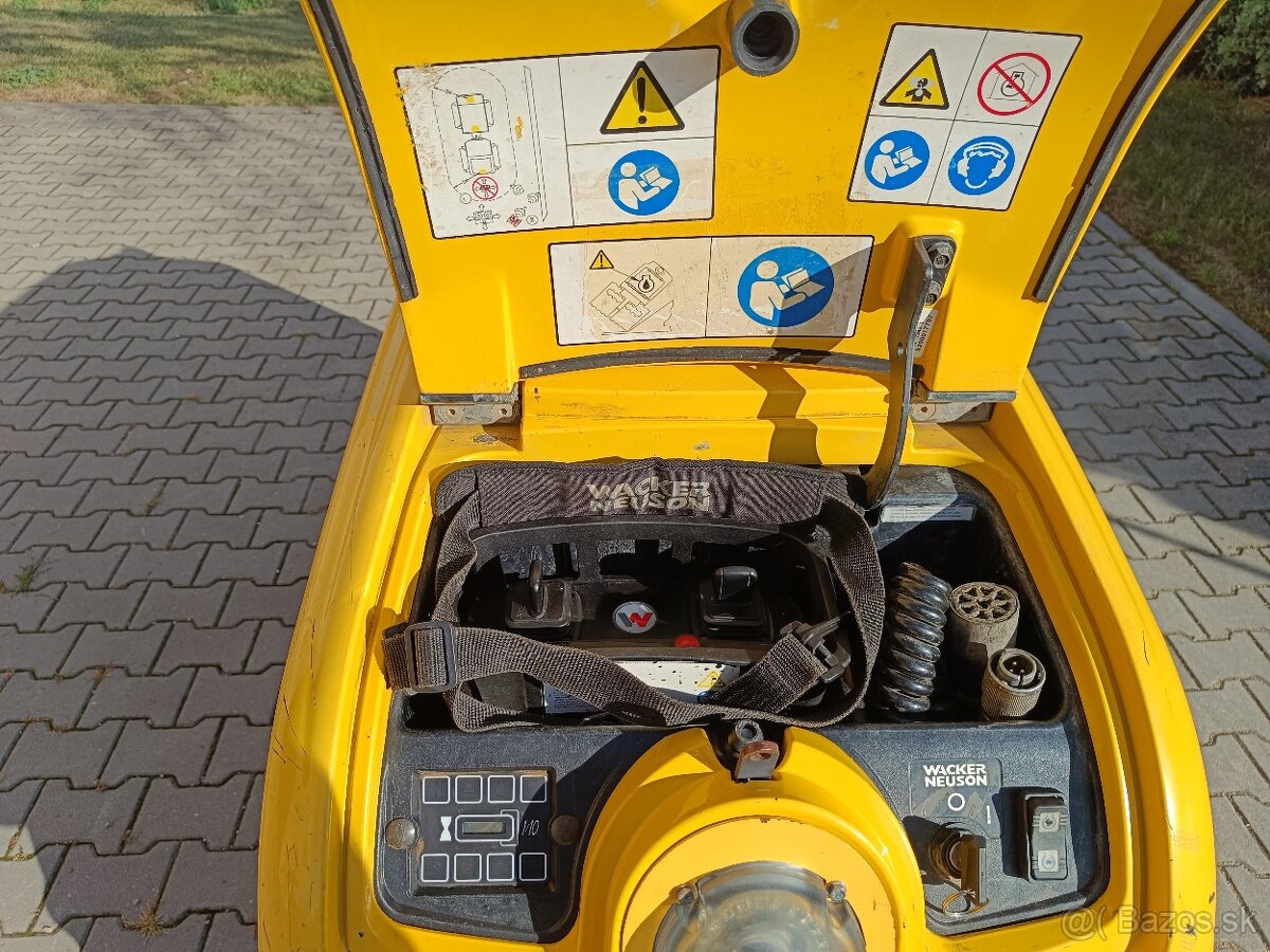 Vibrační válec Wacker Neuson RTKx-SC 3 - motor KUBOTA - 9