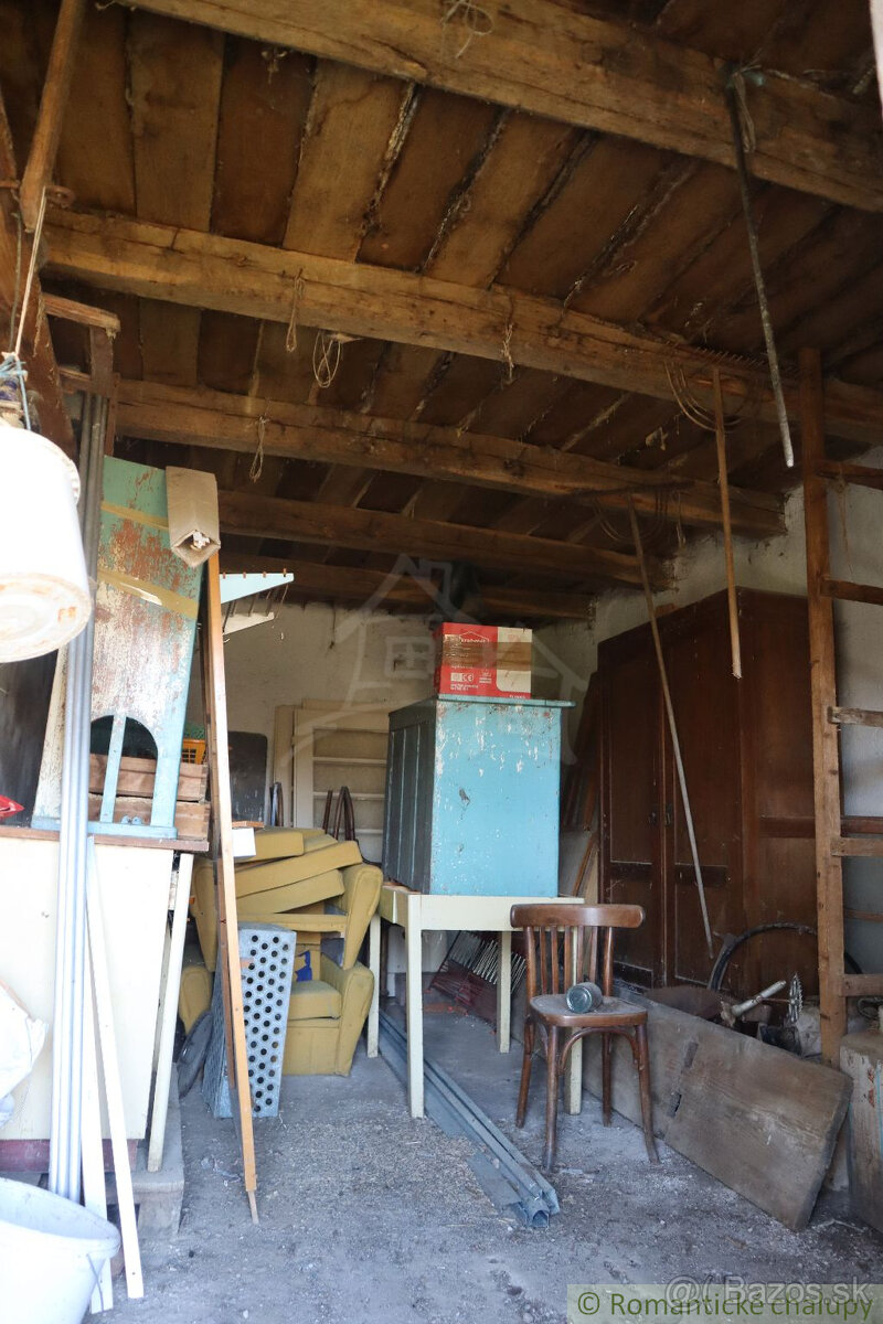 VÝRAZNE ZNÍŽENÁ CENA - Gazdovský dvor v príjemnom prostred - 9