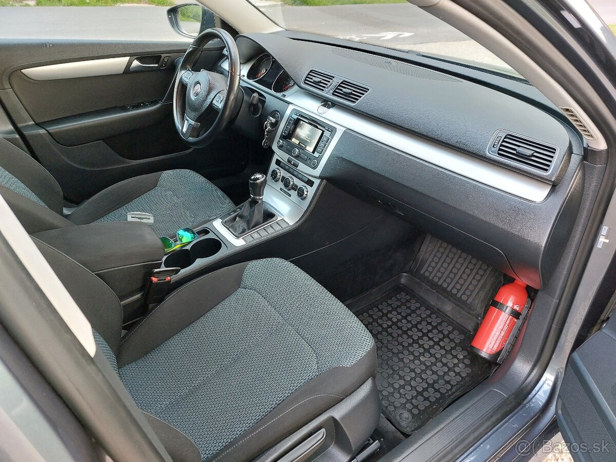 Volkswagen passat b7 1.6TDi 77kw 2013 - 9