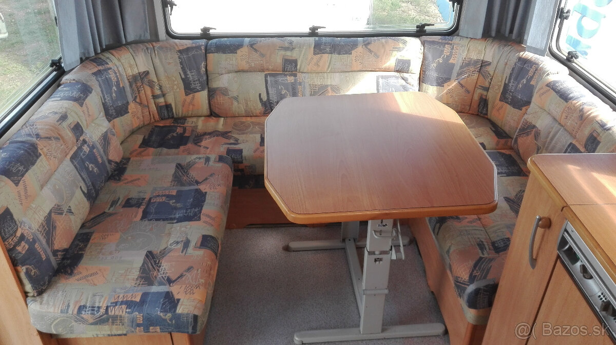 Karavan Knaus Sudwind 550+palandy - 9