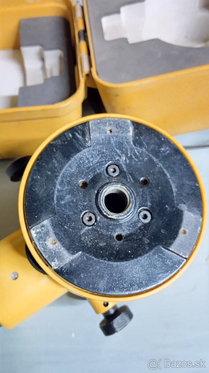 Opticky nivelak Topcon AT-22A - 9
