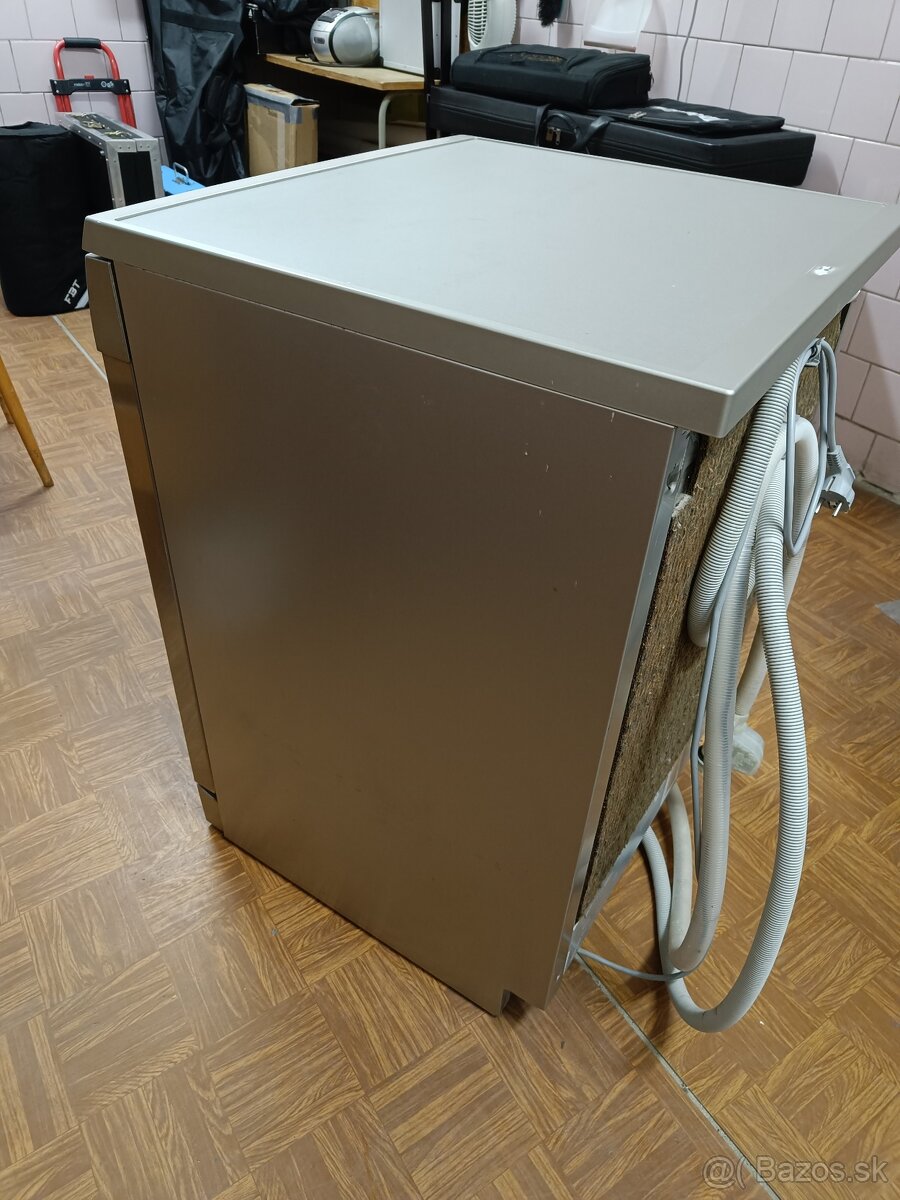 Umývačka riadu - 9