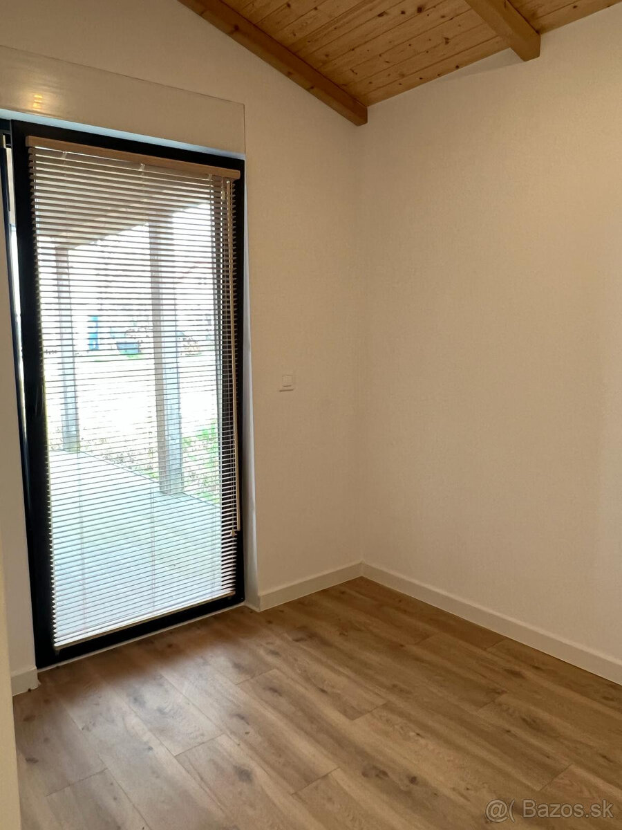 Na predaj dom v privátnej rekreačnej zóne pri jazere Vojka - 9