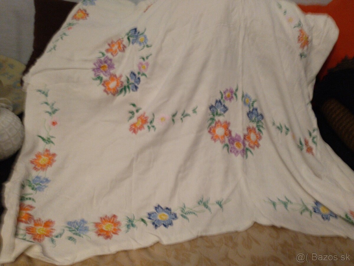 Retro vyšívané obrusy 2 - 9