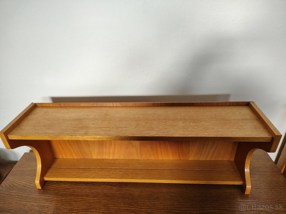 Rustikální police,nábytek s příbehem. - 9