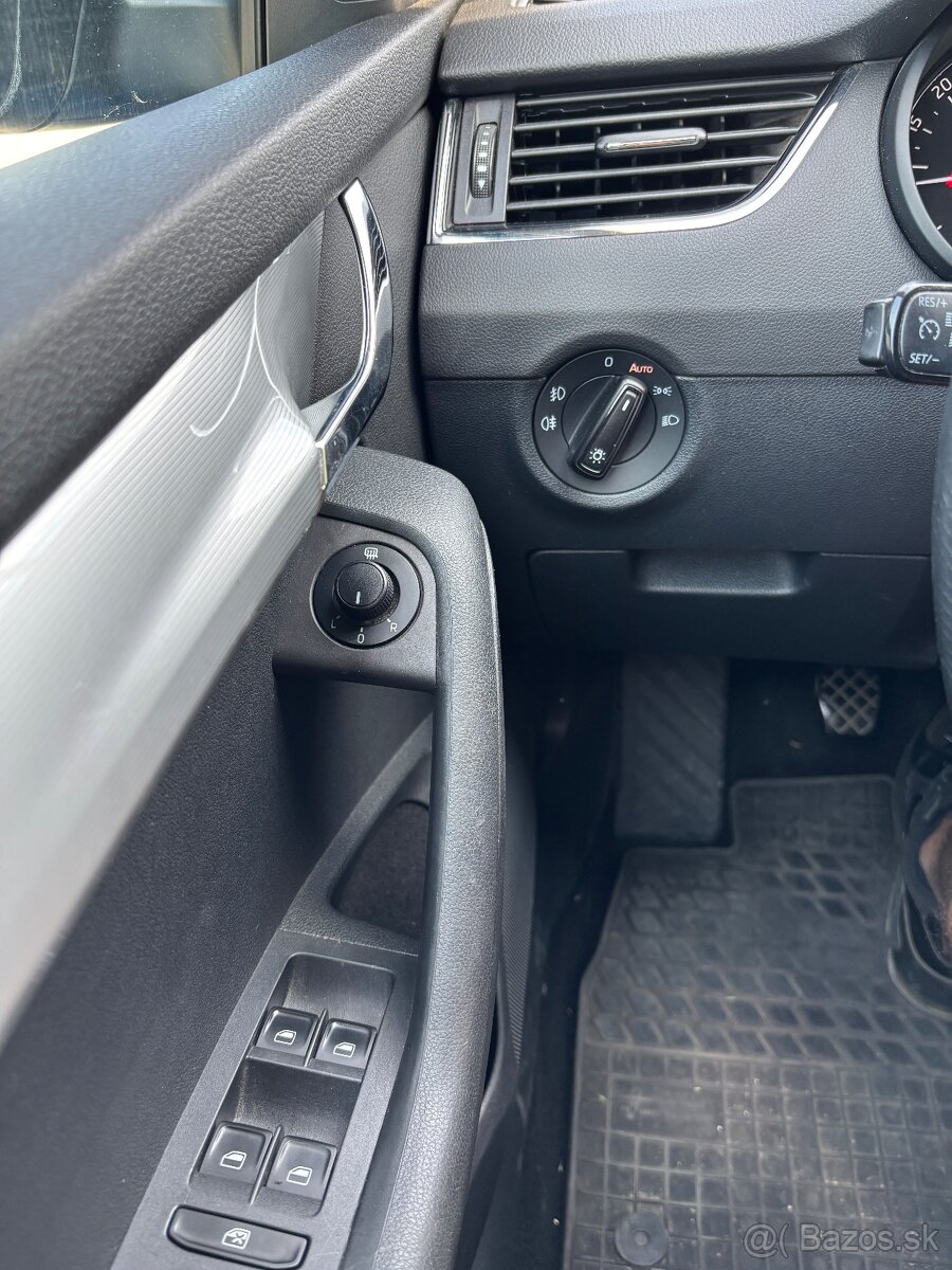 Octavia 3 combi 2.0 TDi - 9