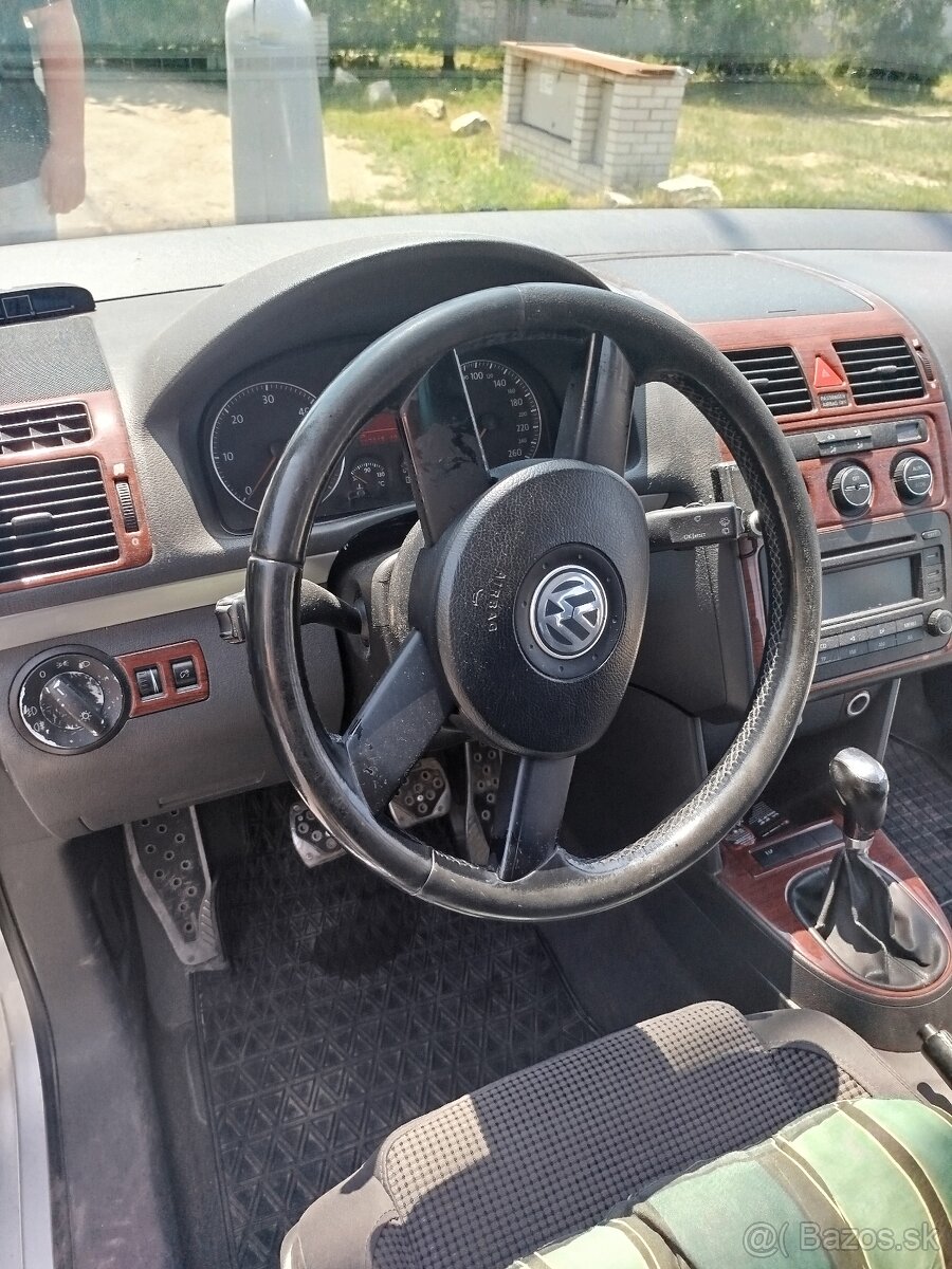 Predám Volkswagen Touran - 9