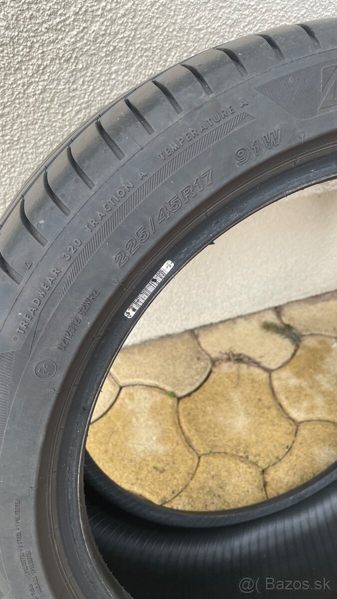 Letne pneu 245/45 r17 - 9