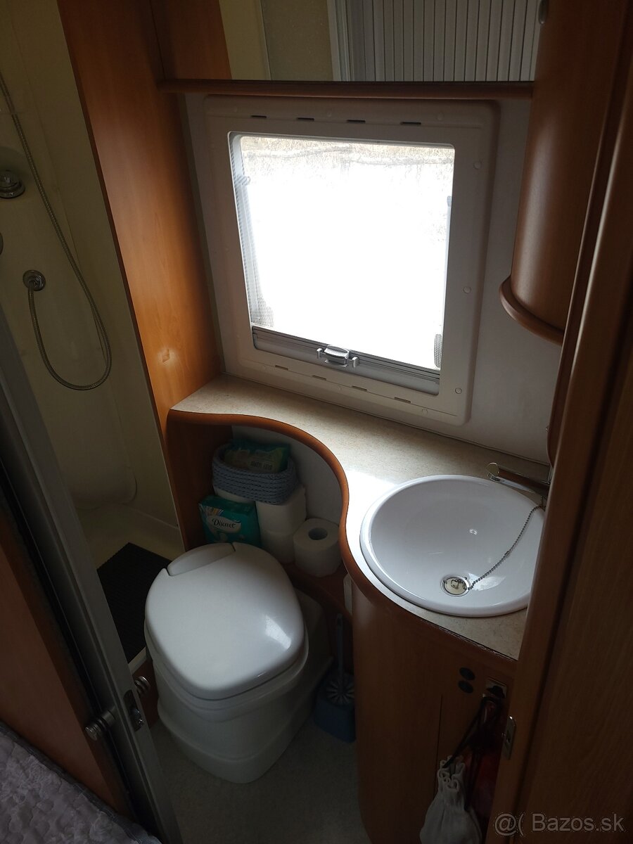 Autokaravan Hymer eriba jet 636 - 9