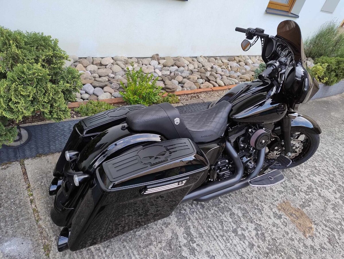 HARLEY DAVIDSON FLHXS STREET GLIDE CUSTOM SPECIAL - 9