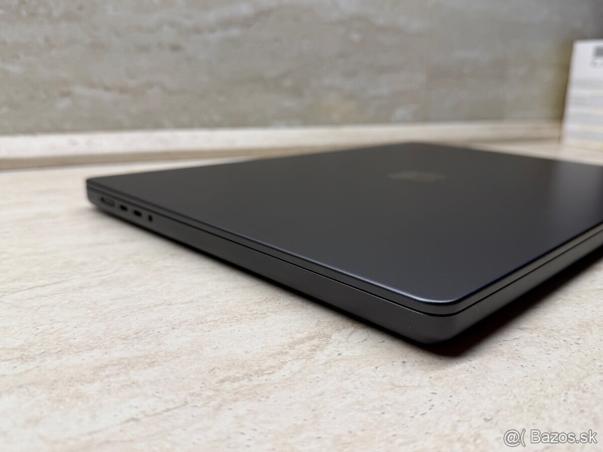 MacBook Pro 16" M3 Pro 12-CPU 18-GPU, 18GB, 512GB - 9