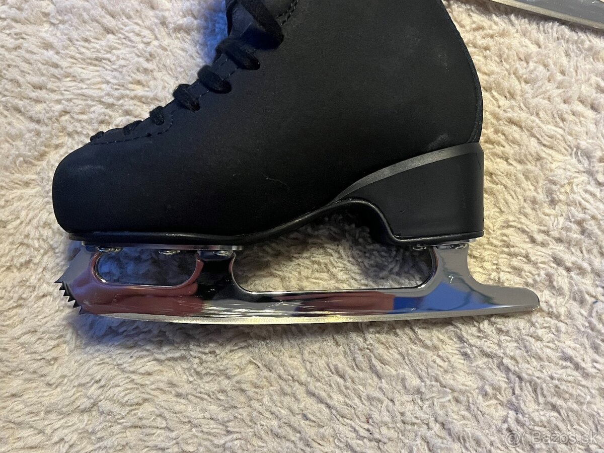 Korčule a prilba - 9