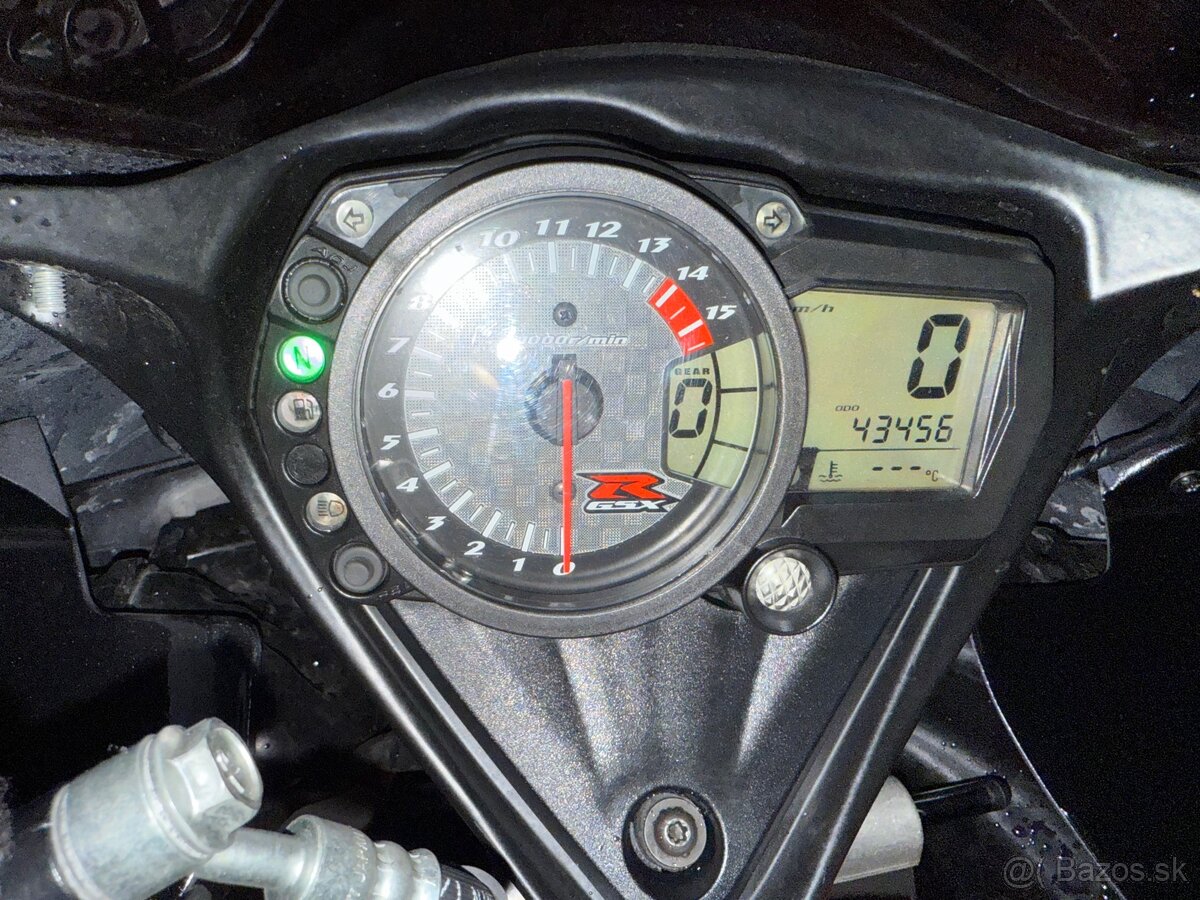 Suzuki GSXR 1000 K7 - 9