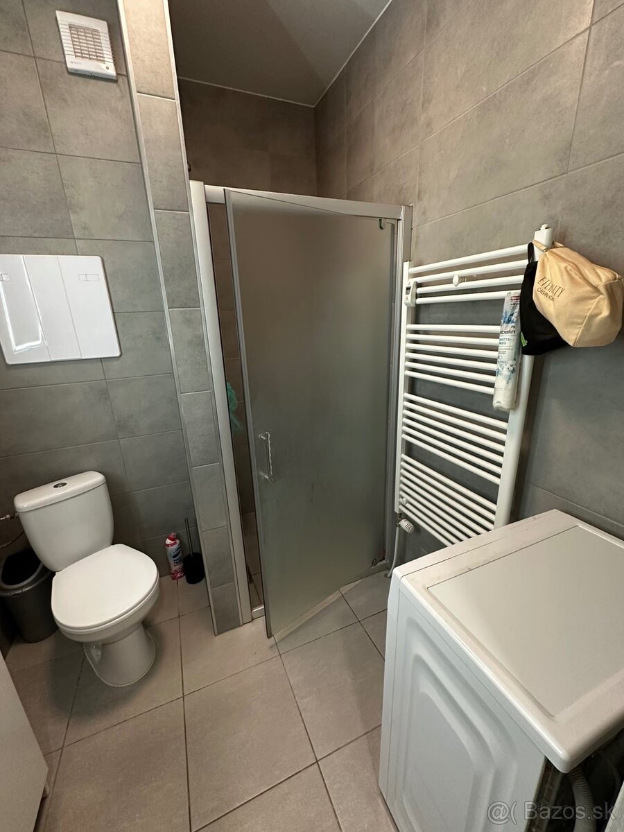 Dám do prenájmu 1.5 izbový byt komplet zariadený s balkónom - 9