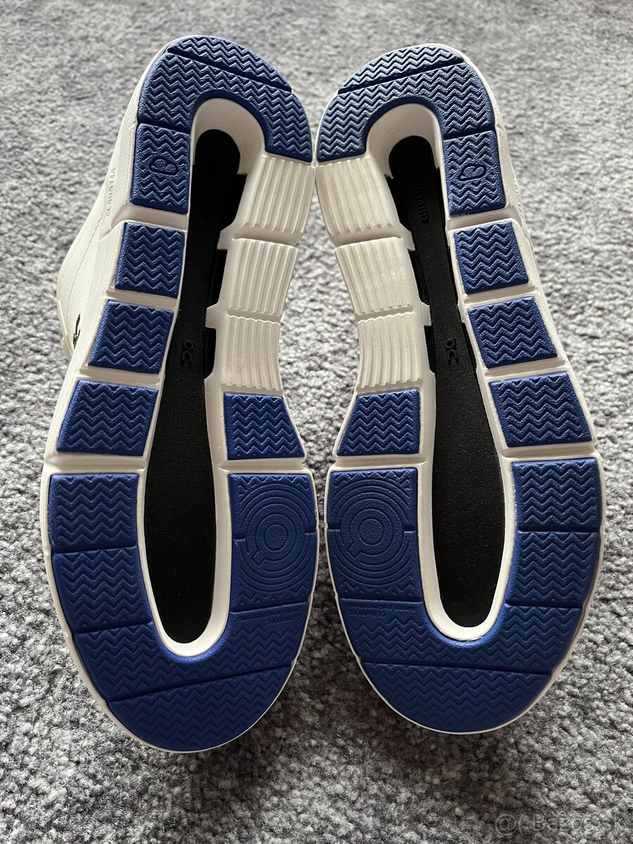 On Running Cloud, model On The Roger, velikost 38 - 9