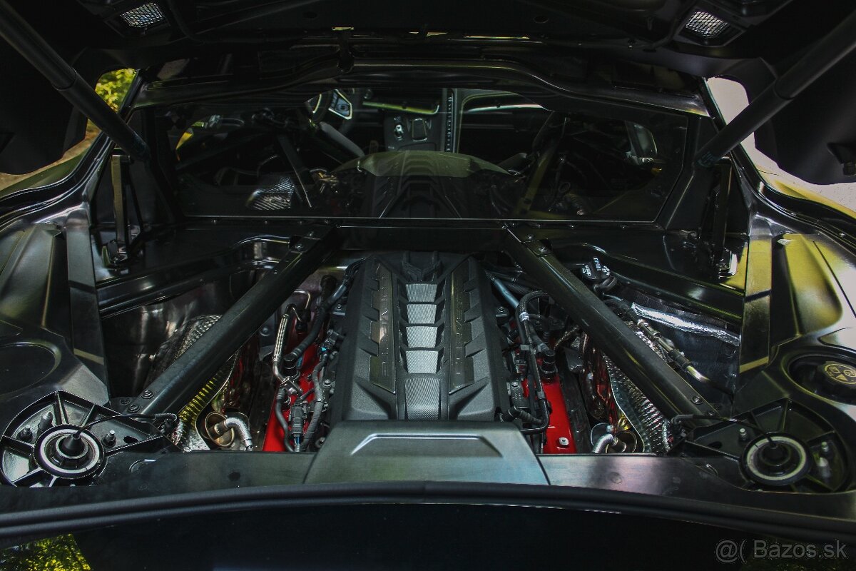 Corvette C8 6.2 V8 Stingray - Na Prenájom - 9